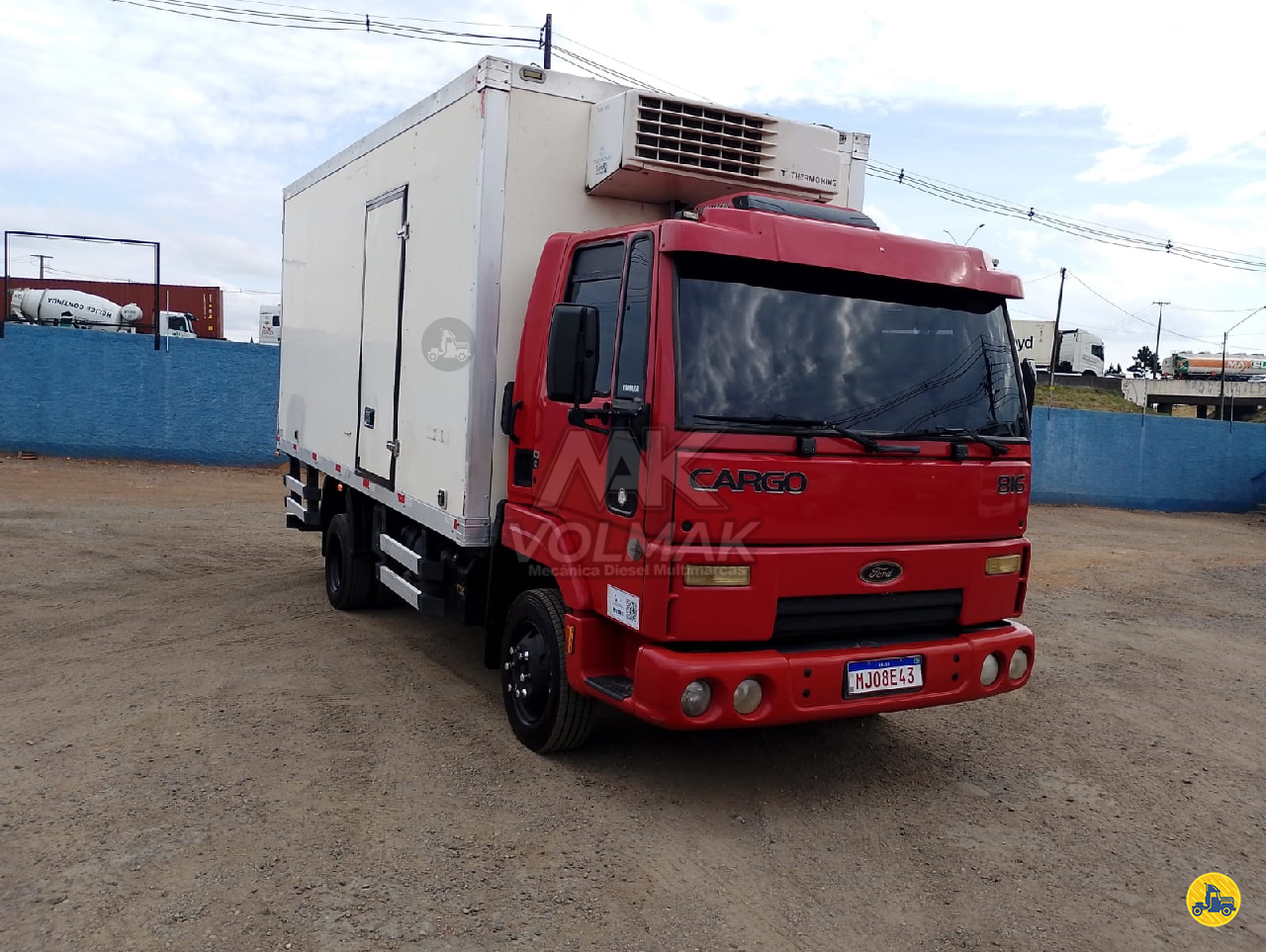 CAMINHAO FORD CARGO 816 Baú Frigorífico 3/4 4x2 Volmak do Brasil CURITIBA PARANÁ PR